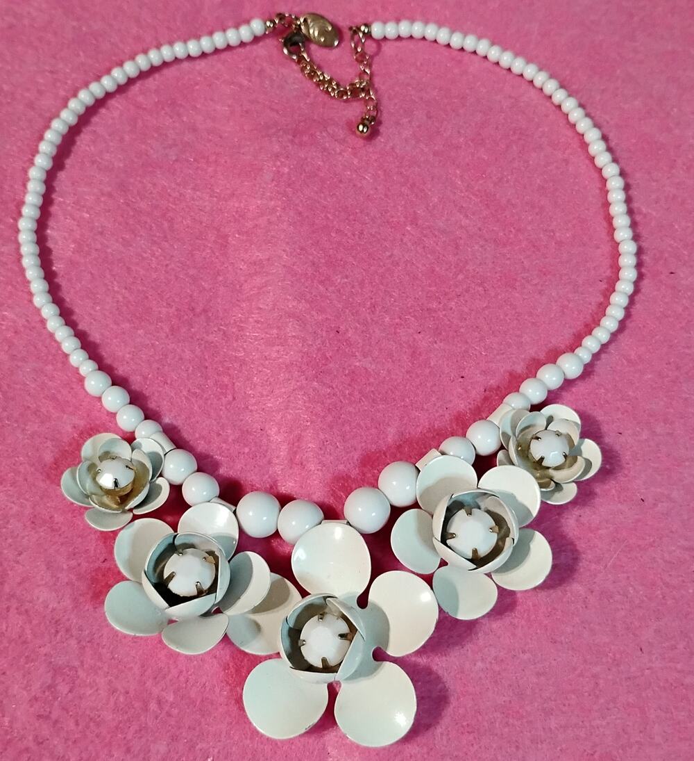 Charming Charlie White Enamel Floral Statement Necklace